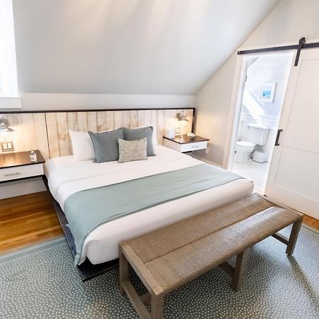 Bed and Breakfast Paws On Pelham (Adults Only) à Tour de Tour de Newport Extérieur photo