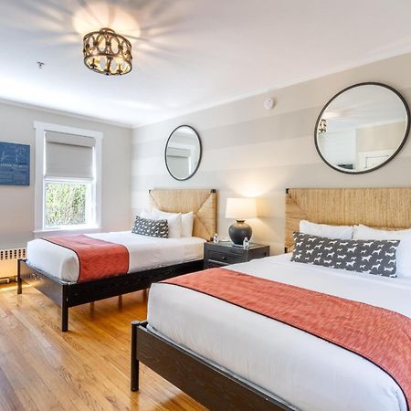 Bed and Breakfast Paws On Pelham (Adults Only) à Tour de Tour de Newport Extérieur photo