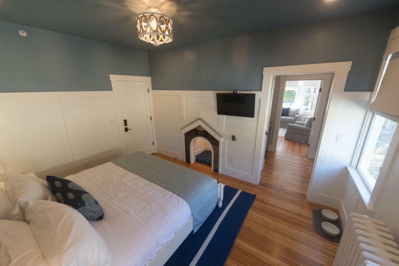 Bed and Breakfast Paws On Pelham (Adults Only) à Tour de Tour de Newport Extérieur photo