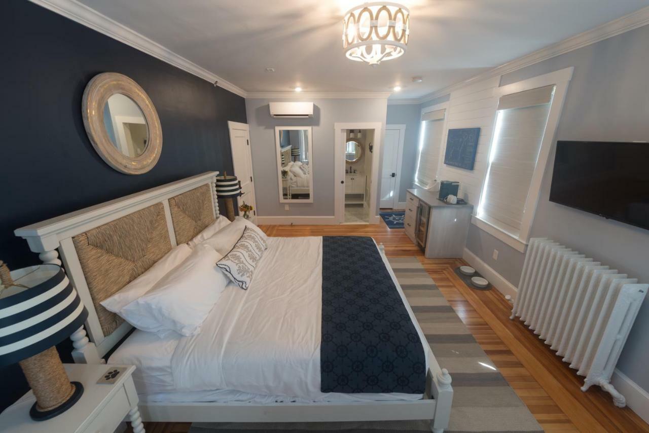 Bed and Breakfast Paws On Pelham (Adults Only) à Tour de Tour de Newport Extérieur photo