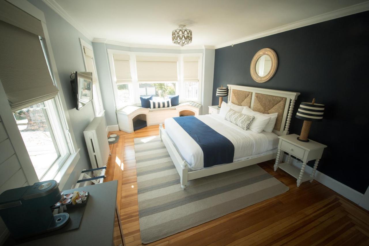 Bed and Breakfast Paws On Pelham (Adults Only) à Tour de Tour de Newport Extérieur photo